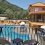 Üdülőközpont Belcehan 3*